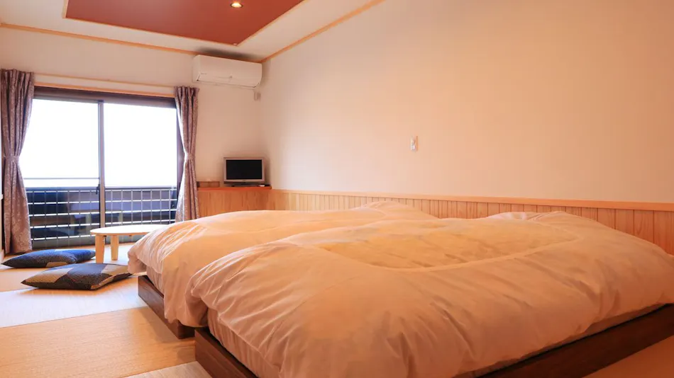 Accommodation with a View of Fishing Fires - Hinode-so