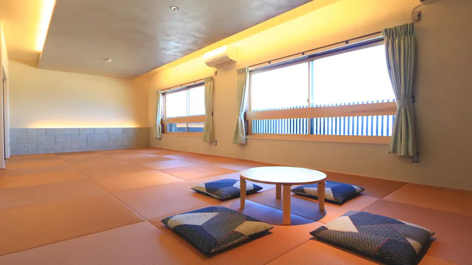 Accommodation with a View of Fishing Fires - Hinode-so