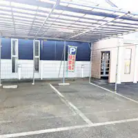 투숙객 전용 무료 주차장 14대분이 마련되어 있습니다.