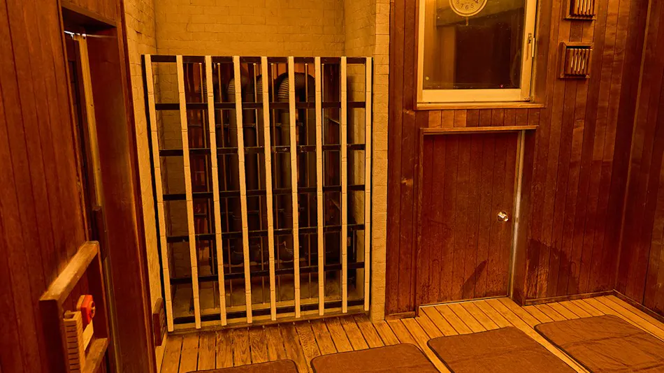 Kumamoto Capsule Hotel