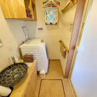 Lantai 1: Kamar mandi