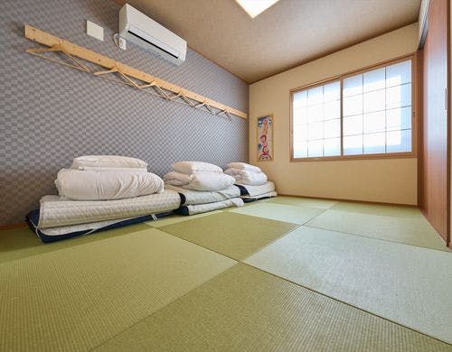 2階：和室（布団3組）