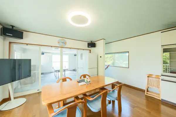 Ruang tamu dan ruang makan