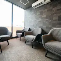 Bilik merokok khas untuk rokok elektronik dan bilik merokok khas untuk rokok tembakau biasa