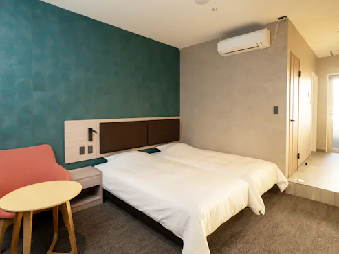 Bilik Hollywood Twin dengan katil disusun bersebelahan