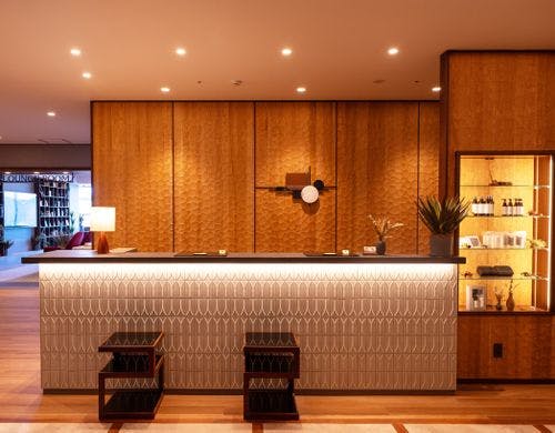 スタッフが皆さまをお迎えいたします