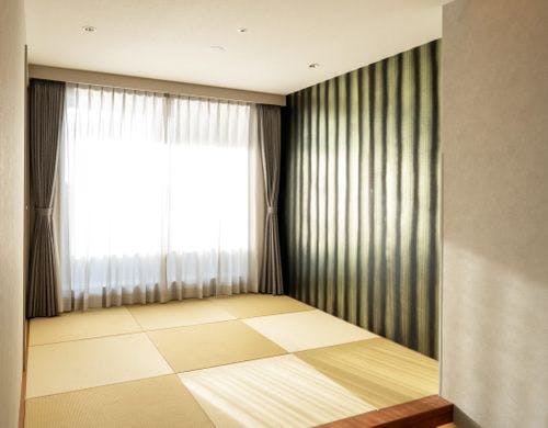 プレミアムルーム内の小上がりスペース