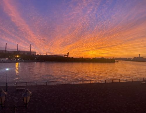 夕暮れ時には幻想的な雰囲気