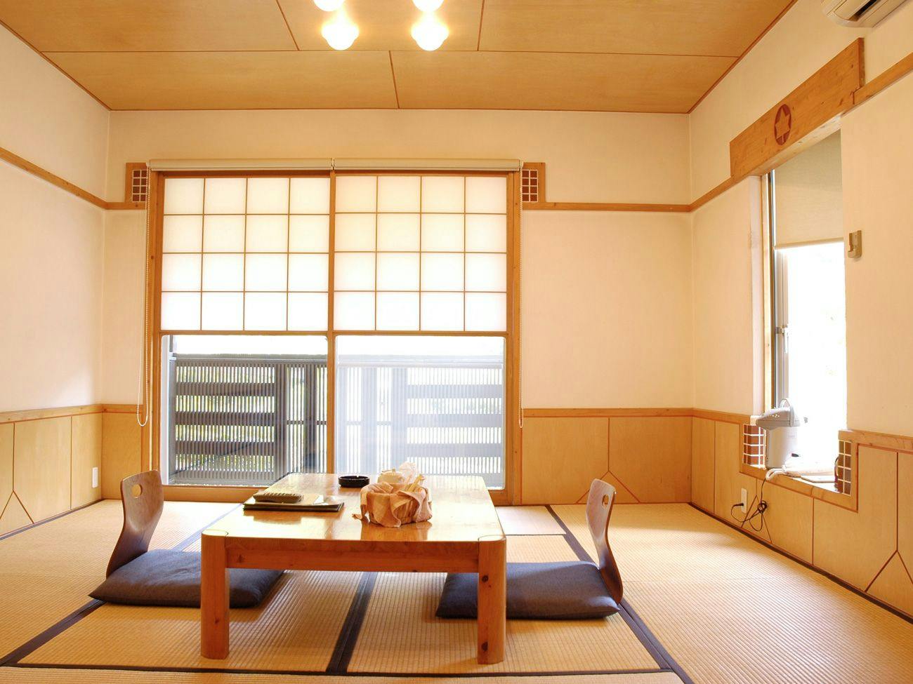 Hyakunensou