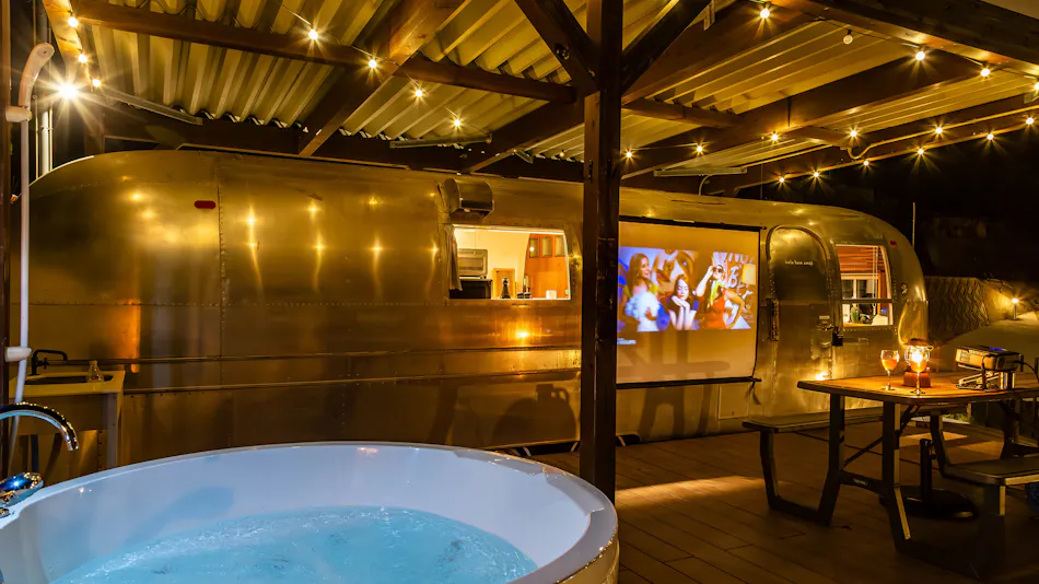 isola base awaji (Awaji Island)