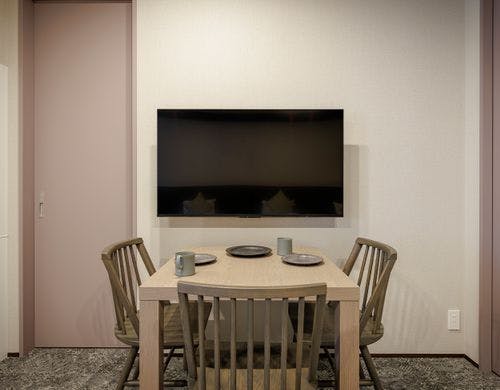 全客室 50V型テレビ配備