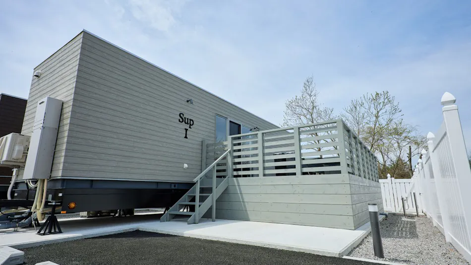 Hikone Lakeside Resort KOMOREVILLAGO