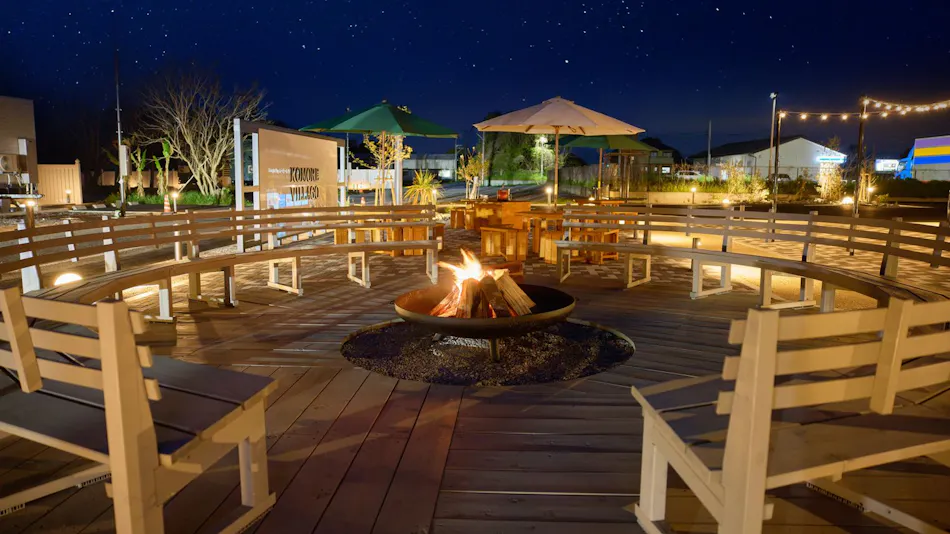 Hikone Lakeside Resort KOMOREVILLAGO