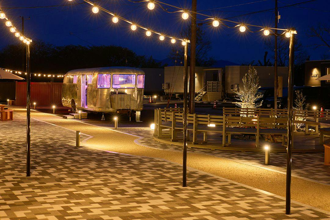 Hikone Lakeside Resort KOMOREVILLAGO