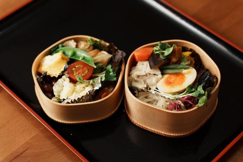 Sarapan (bento dalam kotak kayu magewappa)