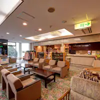 *【Di dalam gedung】