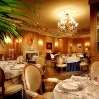 法国料理“Azure”