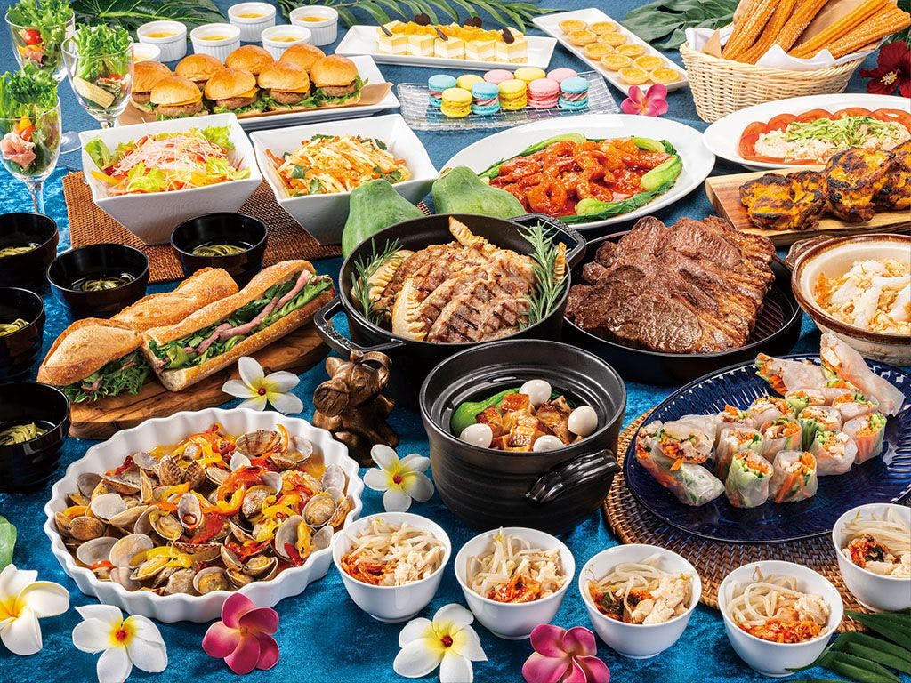 包含牛排和亚洲美食晚餐自助的方案（含晚餐／可购买乐园门票）