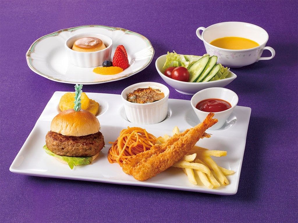 秋風が運ぶ小さな晩餐会 ～ハロウィーンディナー付きステイ～（2食付き／パークチケット購入可能）