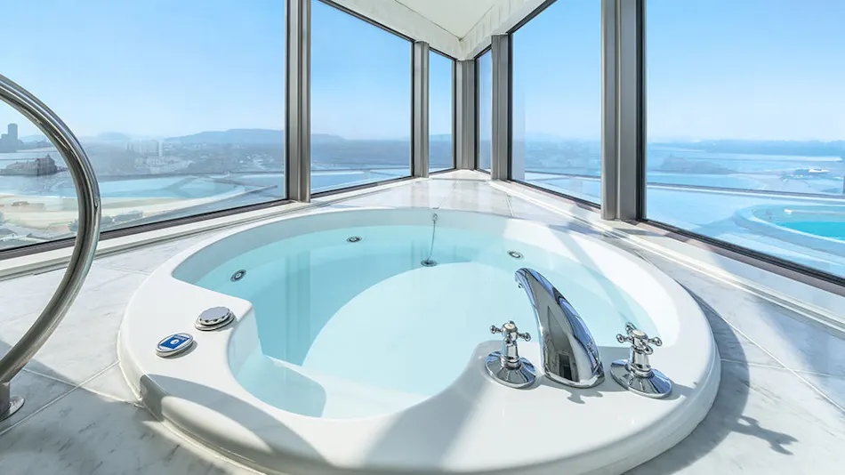 Hilton Fukuoka Sea Hawk