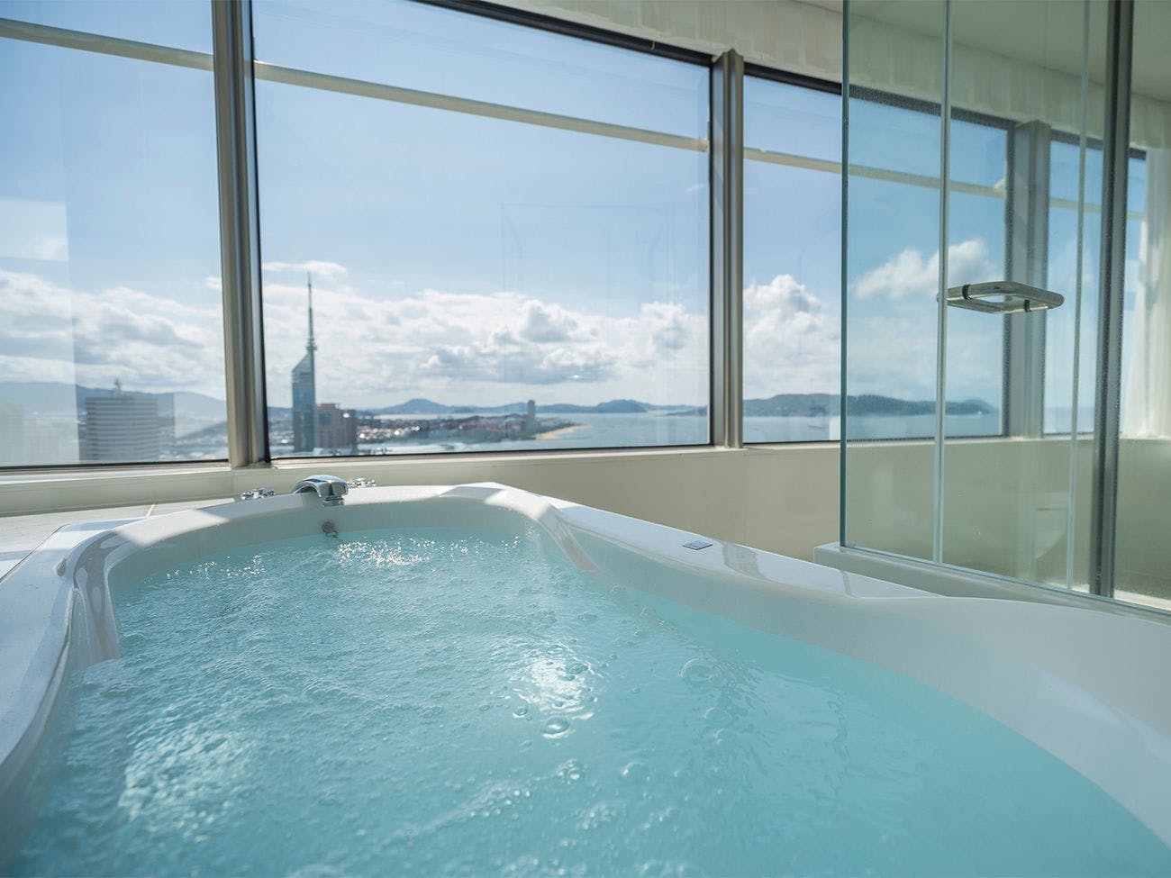 【Panoramic Suite】Side Bathroom