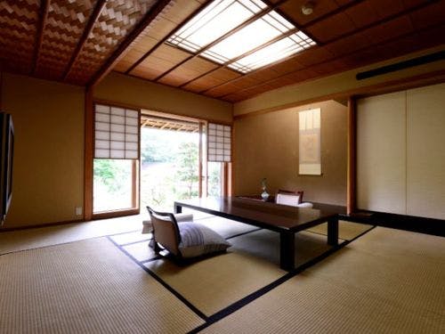 「露天風呂付離れ家」の専用露天風呂の一例