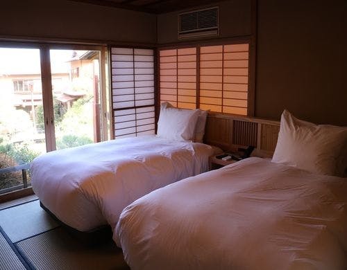 露天風呂付き離れ家の客室一例