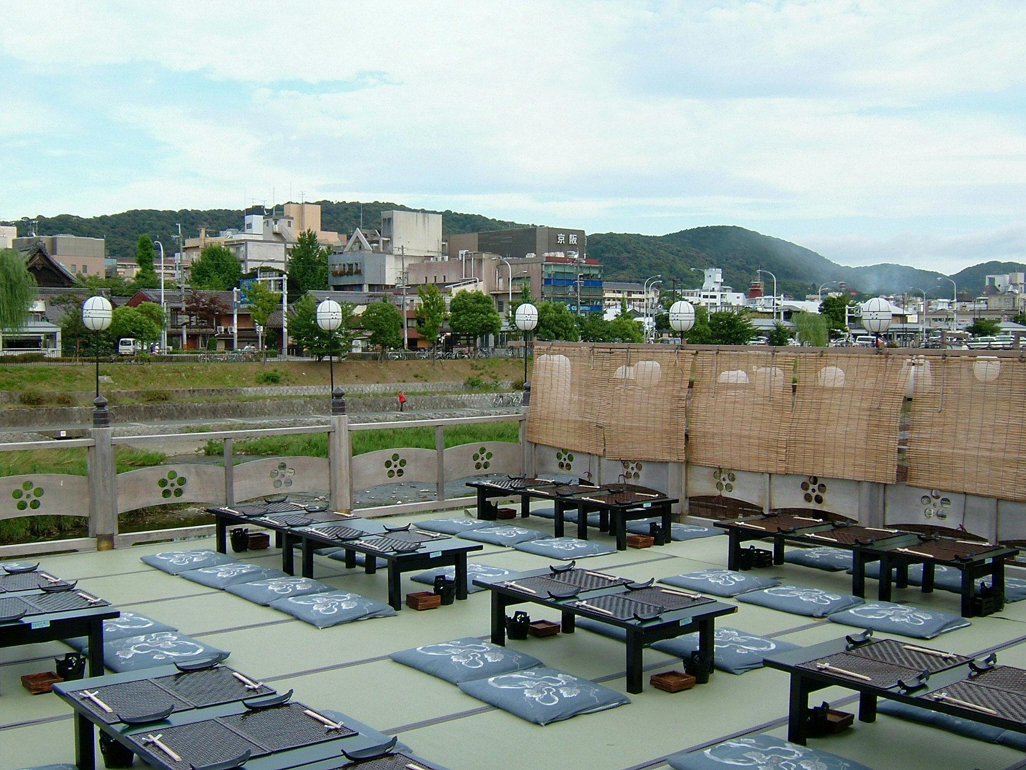 【ホテルステイで川床夕食体験】梅むら夕食付プラン