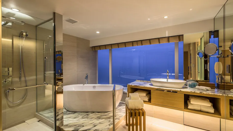 Phoenix Seagaia Ocean Tower