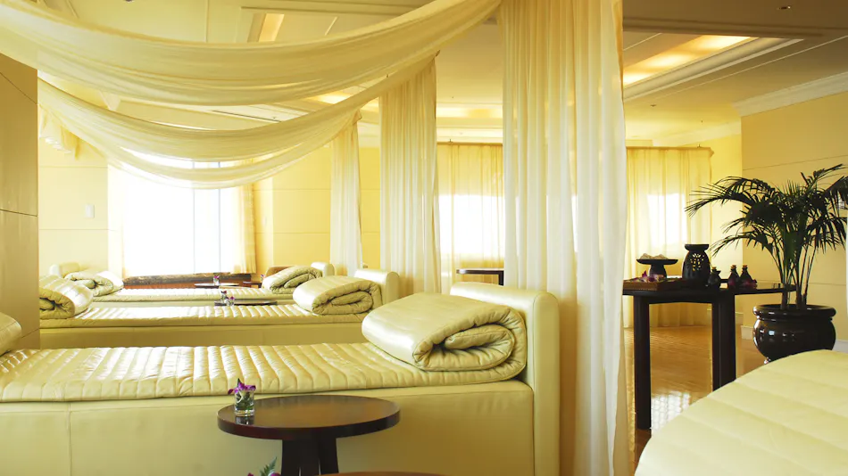 Phoenix Seagaia Ocean Tower
