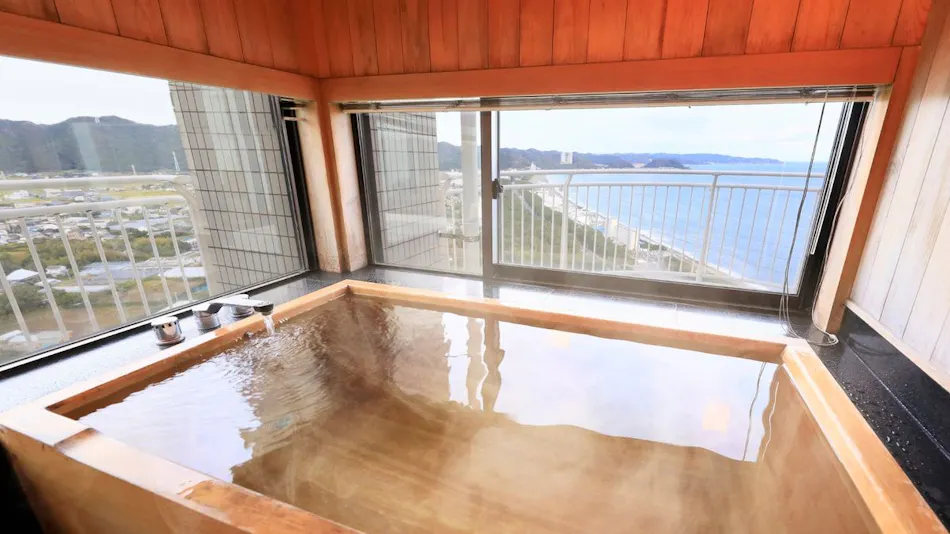 Kamogawa Grand Tower