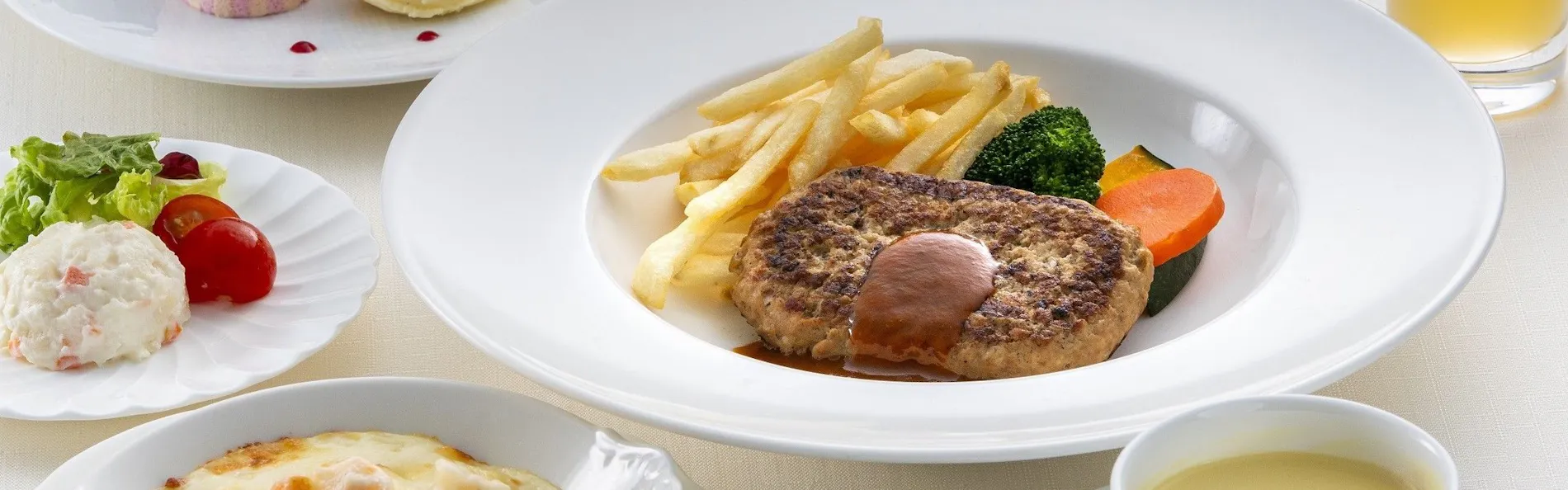 フルーツパーク富士屋ホテル