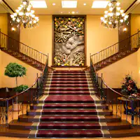 2階レストランへ通じる階段