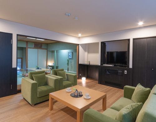 利休　和室：8畳+1畳