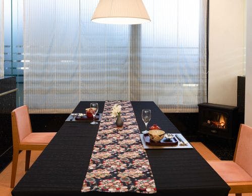 レストラン半個室