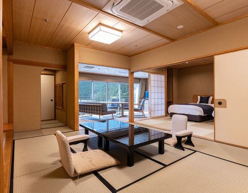 【臨川閣最上階の特別室】