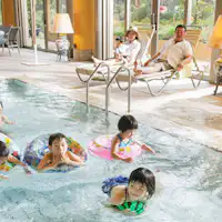 室內溫水游泳池