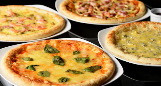 【出来立てをテイクアウト】道産食材にこだわるピザ&クラフトビールをお部屋で!<朝食なし>
