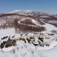 【Eksterior】Hotel putih bersih