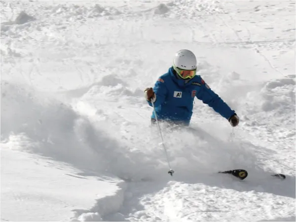 Musim ski【1 malam termasuk sarapan & tiket lif untuk keesokan hari】Selepas habis kerja, terus ke lereng ski! Keesokan harinya, mulakan bermain ski dari pagi!