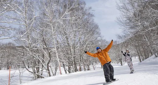 Ski Season Opening: Dinner Buffet (Free All-You-Can-Drink) — Get Great Deals on Lift Tickets & Kids Park Passes!
