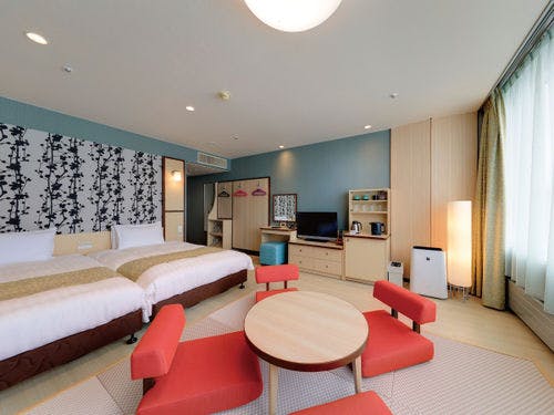 白樺をイメージしたゆったりめの和洋室