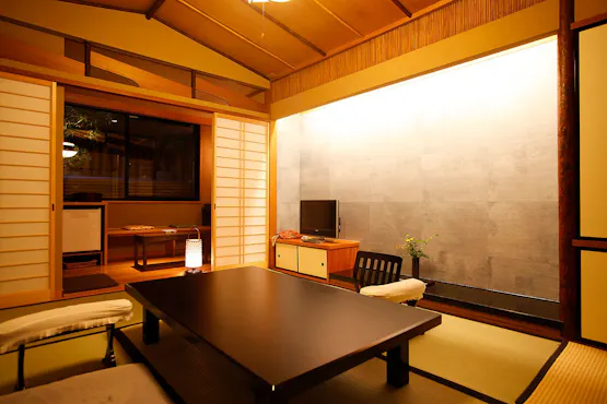 【秀山閣】檜内風呂付客室(6畳)