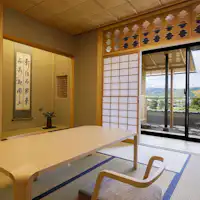 【อาโออิคาวะคาคุ】ห้องพัก “เซเรียวโนะมะ” พร้อมอ่างอาบน้ำฮิโนกิแบบกึ่งเปิดโล่ง