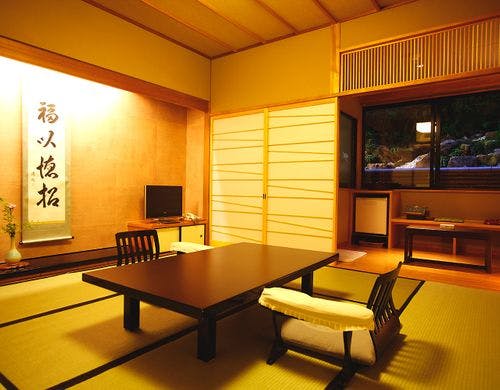 【秀山閣】檜内風呂付和室8畳