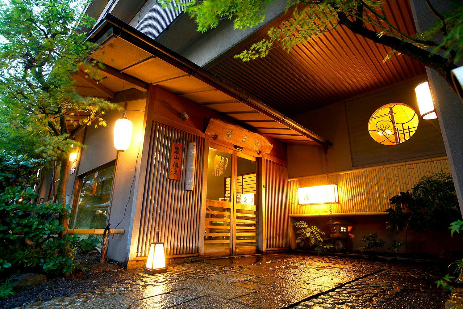 京都 嵐山温泉 渡月亭