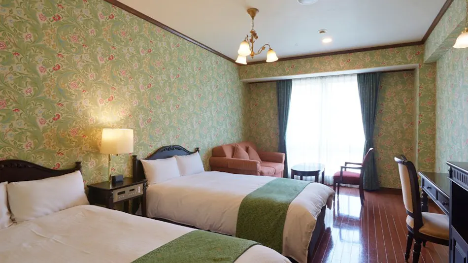 Old England Dogo Yamanote Hotel