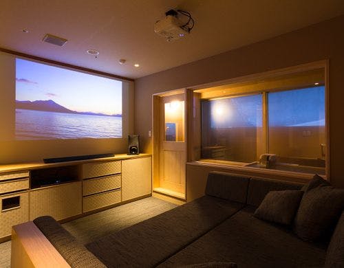 【温泉＆シアター付客室60平米（山側）】