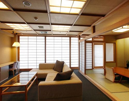 【庭園露天風呂付特別室80平米／萌葱】