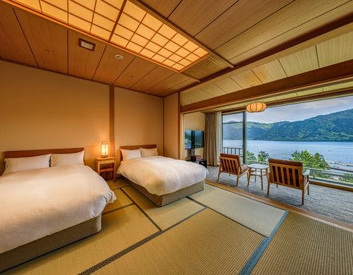 湖畔和室ツインベッドルーム